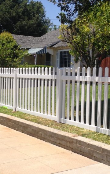 Nick’s Vinyl Fence | Vinyl Fence Sales in Los Angeles